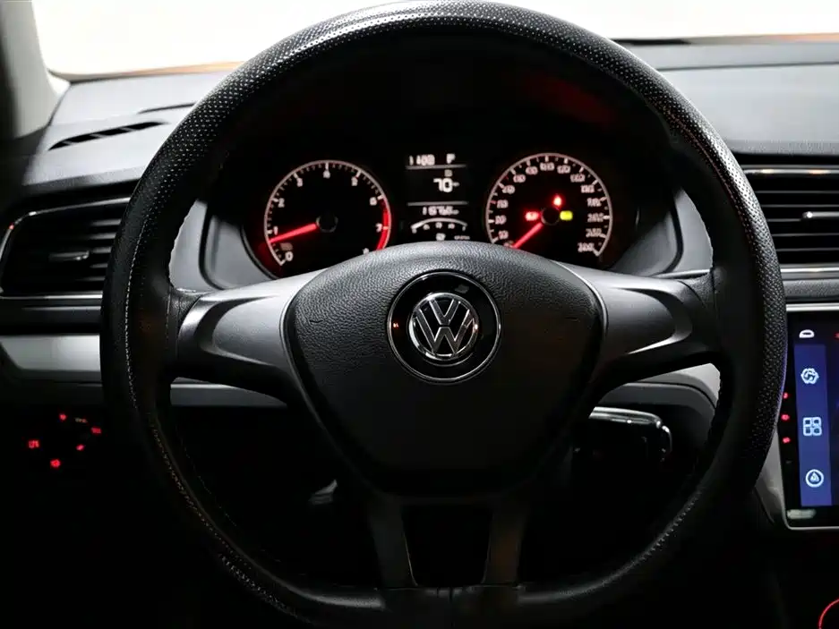 Volkswagen Lavida — миниатюра 10