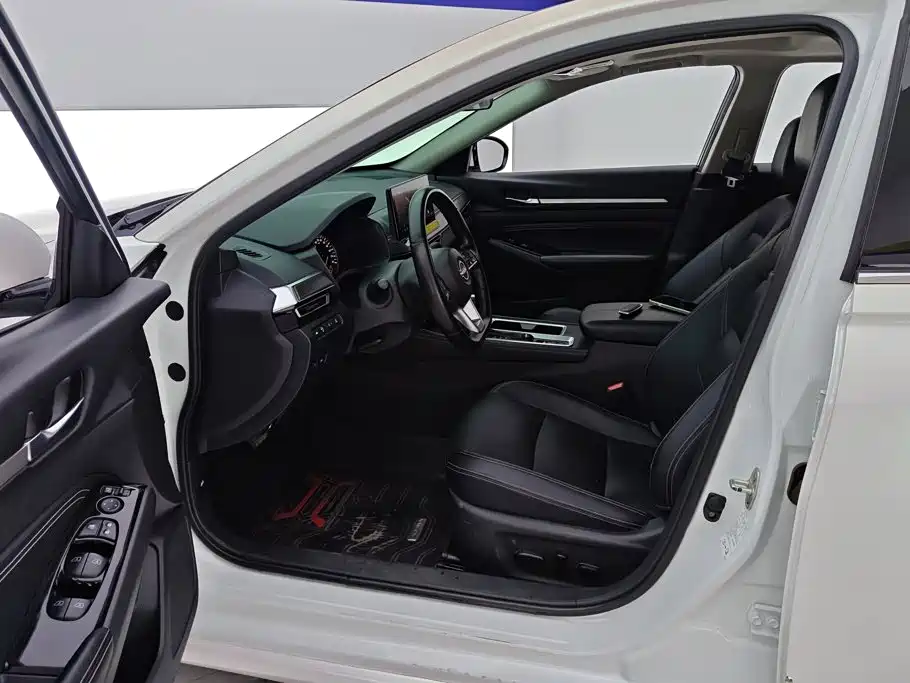 Nissan Teana — миниатюра 9