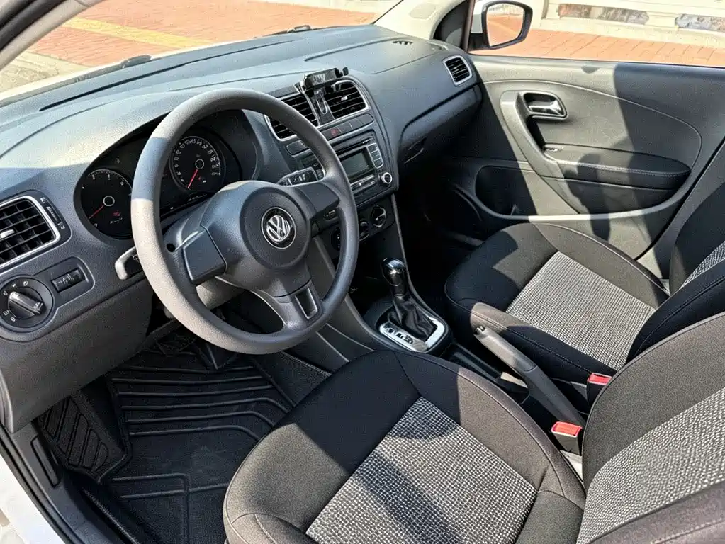 Volkswagen Polo — миниатюра 4