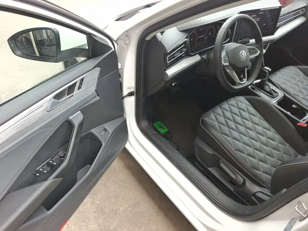 Volkswagen Sagitar — миниатюра 16