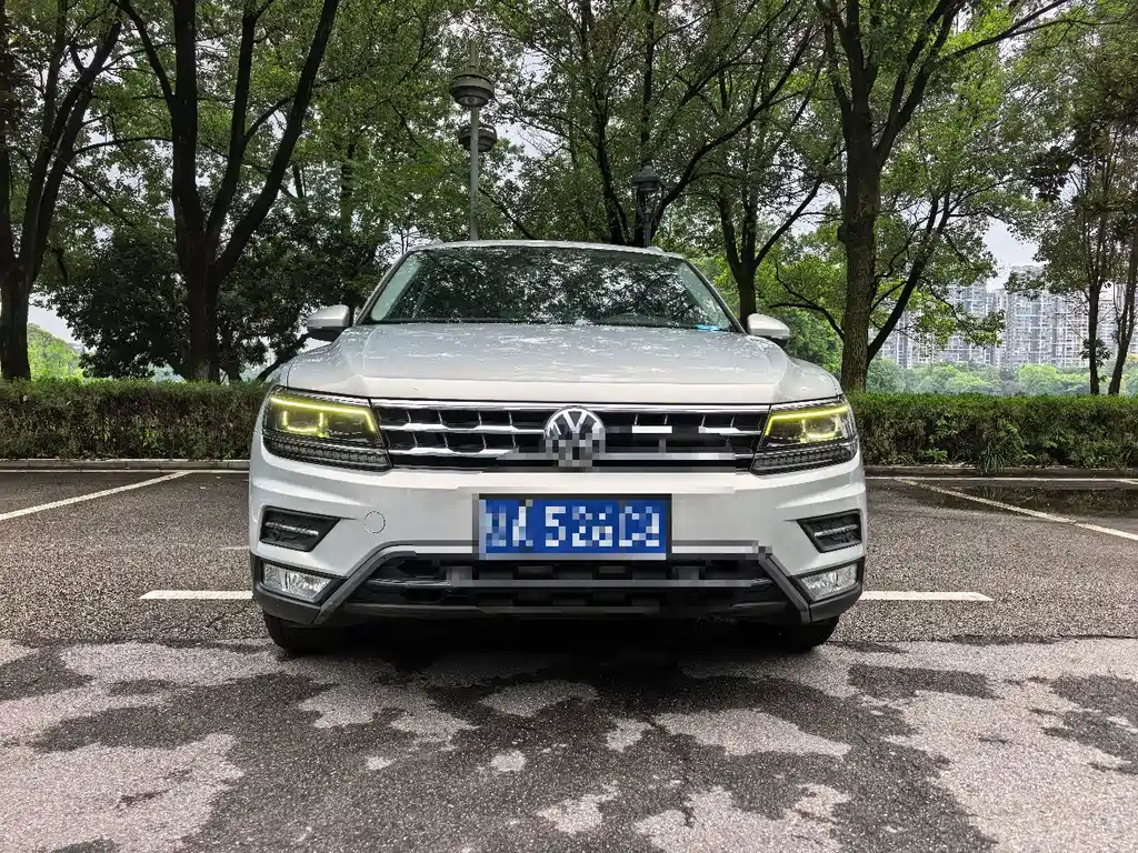 Volkswagen Tiguan L — миниатюра 2