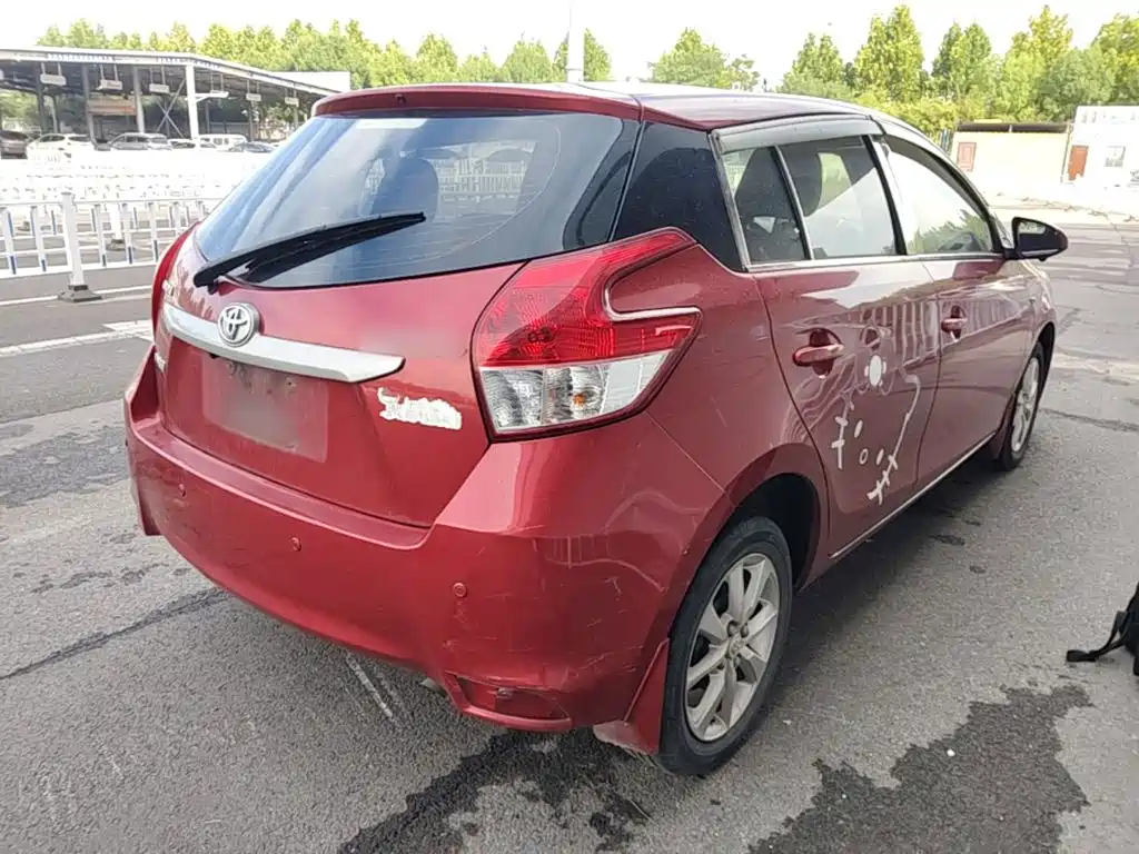 Toyota Yaris L — миниатюра 7