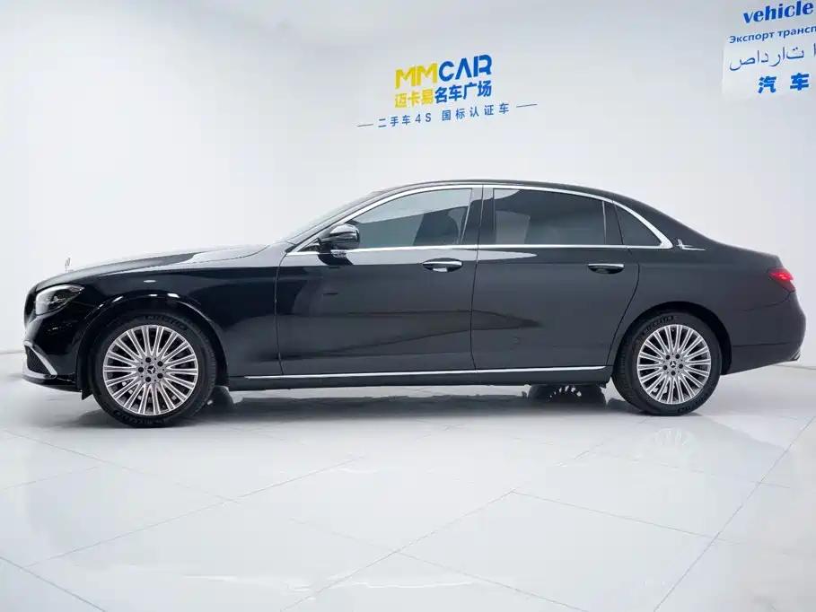 Mercedes-Benz E-Class — миниатюра 10