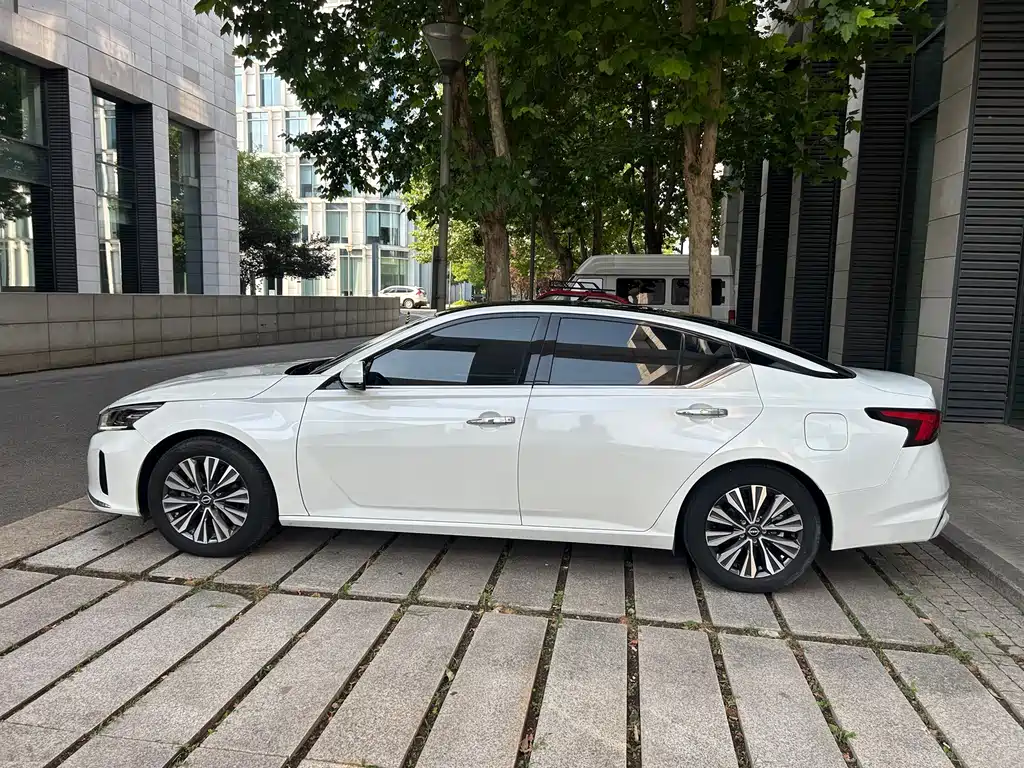 Nissan Teana — миниатюра 7