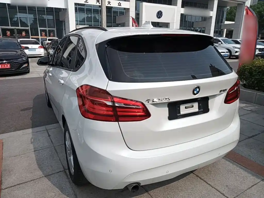BMW 2 Series Active Tourer — миниатюра 5