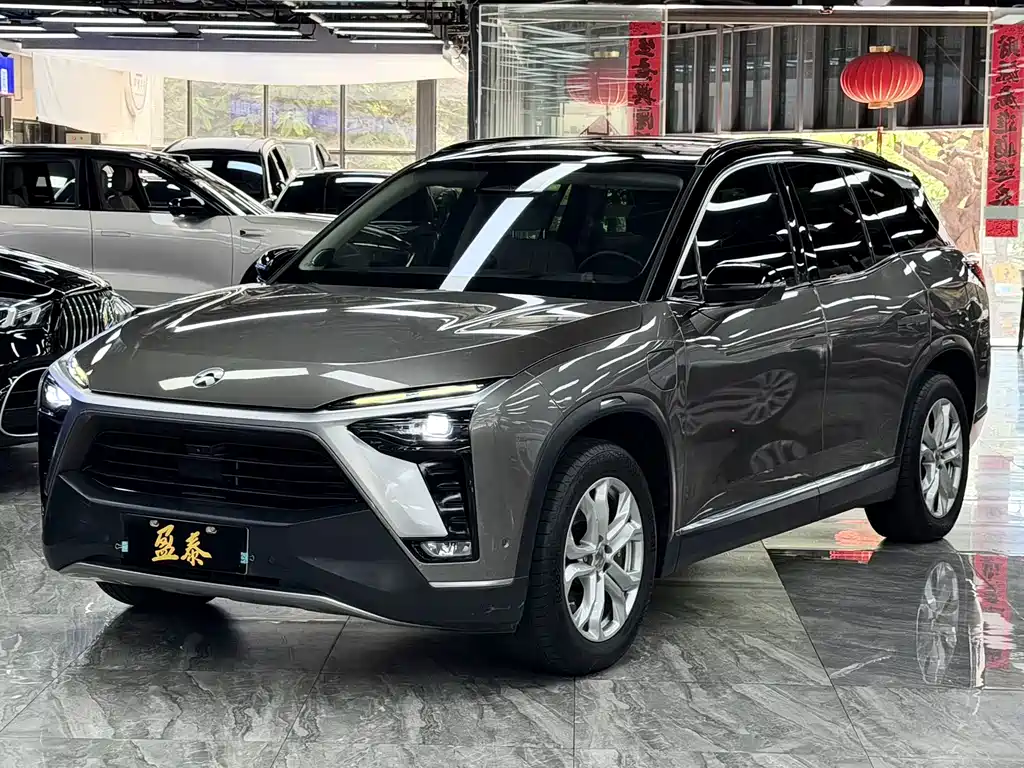NIO ES8