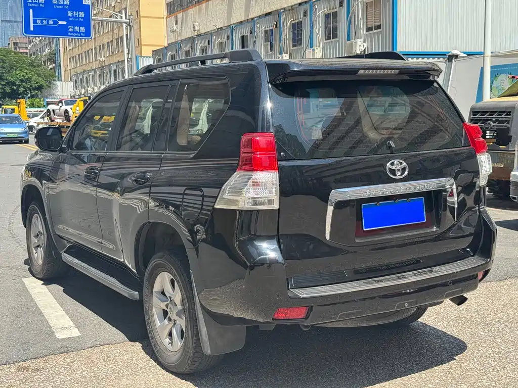 Toyota Prado (Import) — миниатюра 8