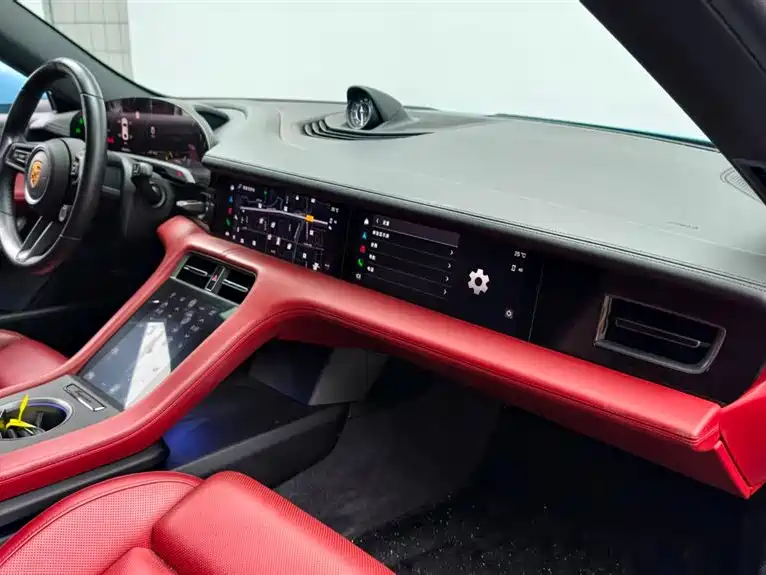 Porsche Taycan — миниатюра 11