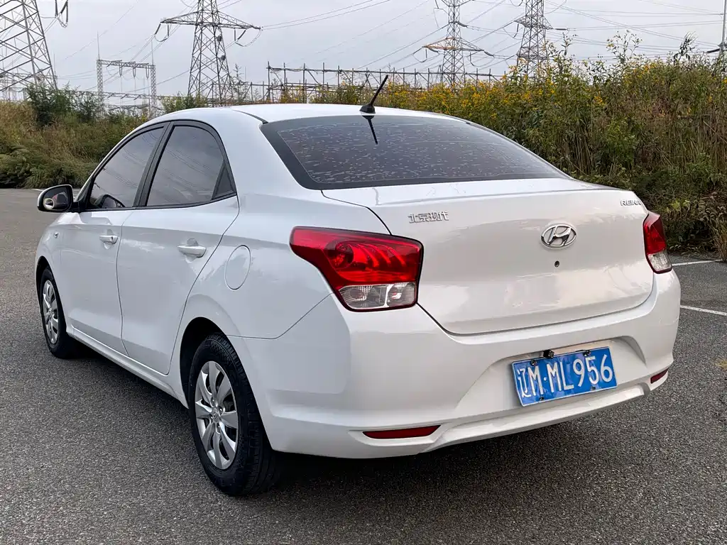 Hyundai Verna — миниатюра 9