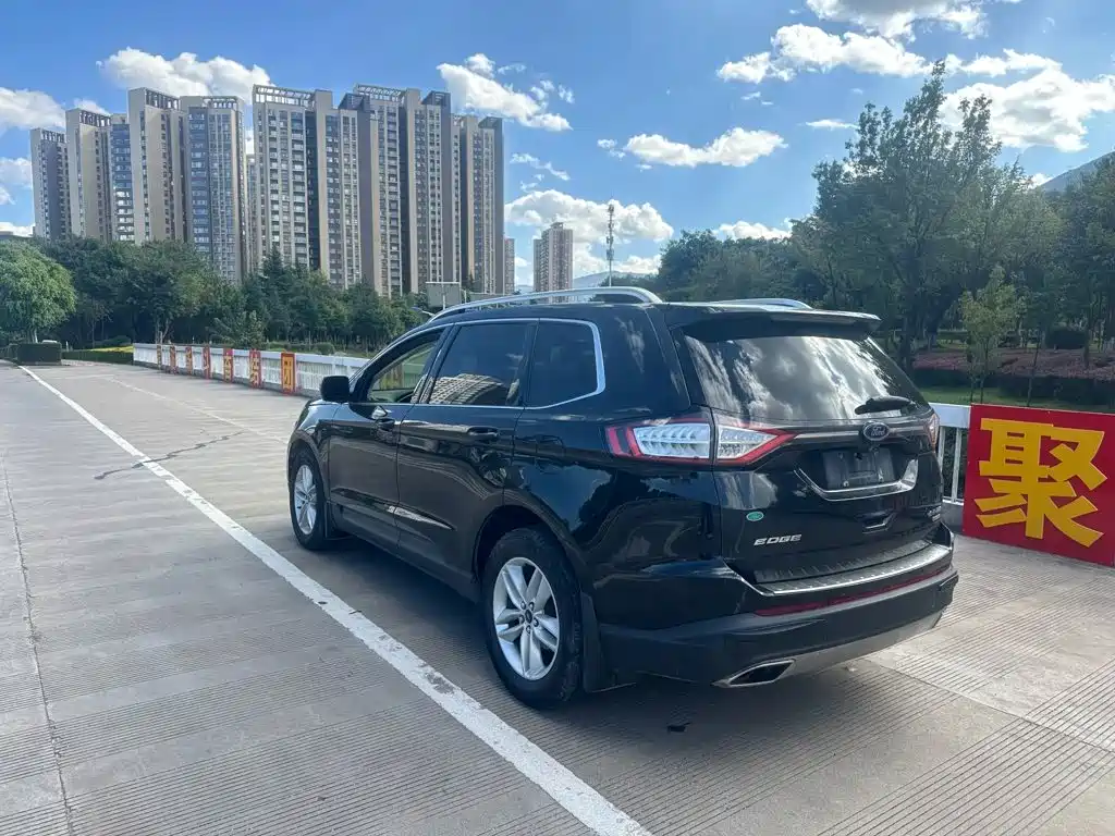 Ford Edge — миниатюра 9
