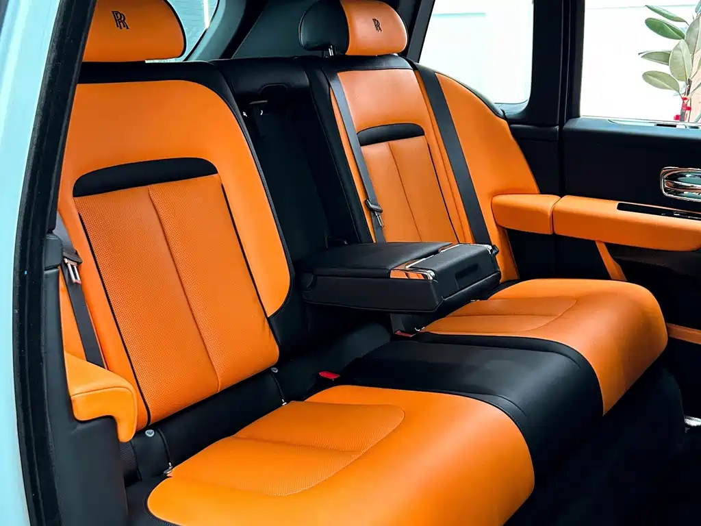 Rolls-Royce Cullinan — миниатюра 14