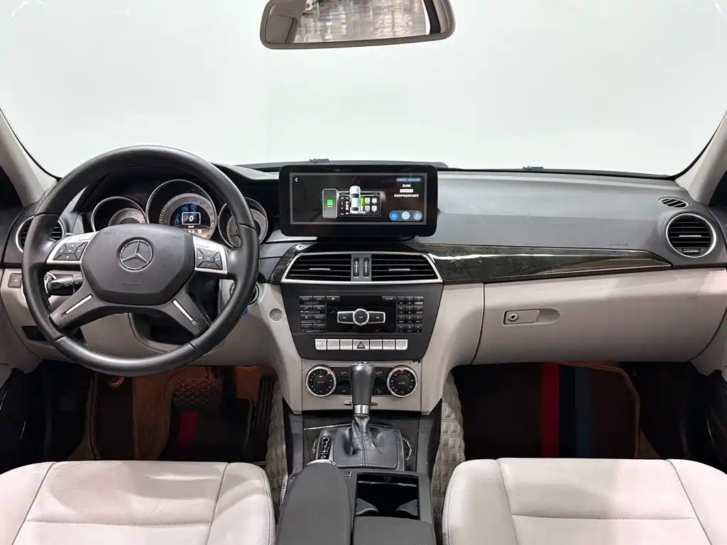 Mercedes-Benz C-Class — миниатюра 9