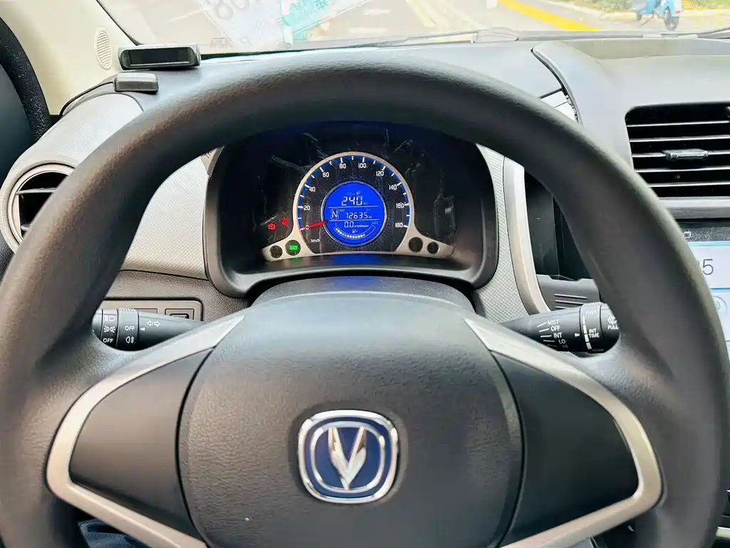 Changan Benben E-Star — миниатюра 8