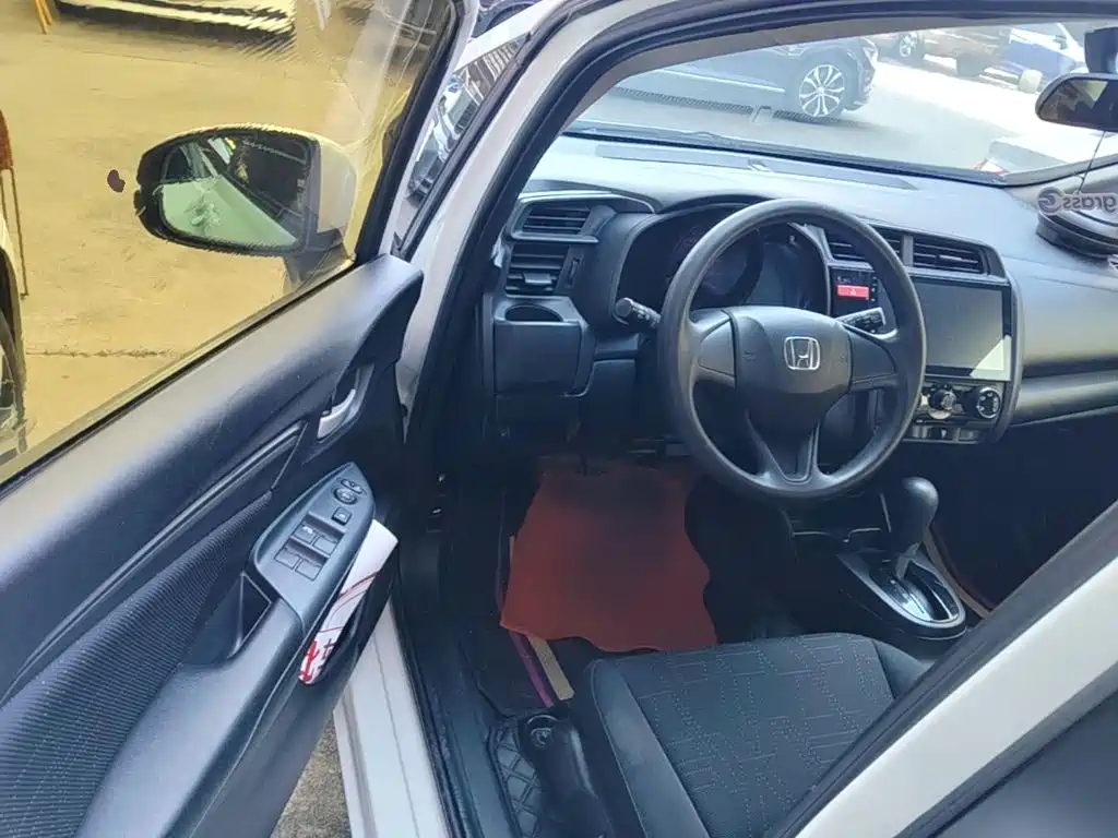 Honda Fit — миниатюра 16