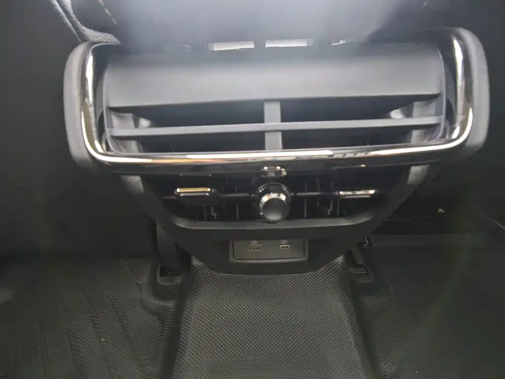 Ford Mondeo — миниатюра 14