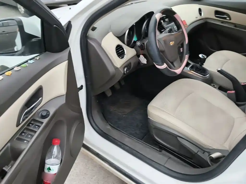 Chevrolet Cruze — миниатюра 16