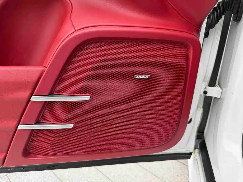 Porsche Cayenne — миниатюра 10