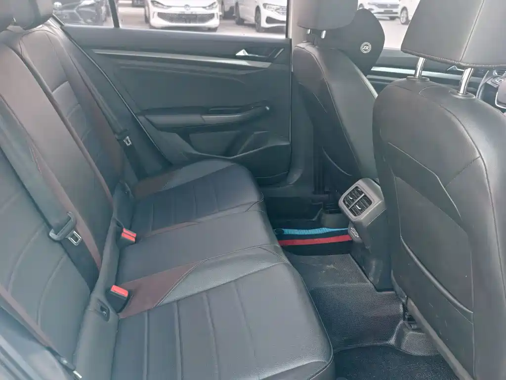 Volkswagen Bora — миниатюра 9