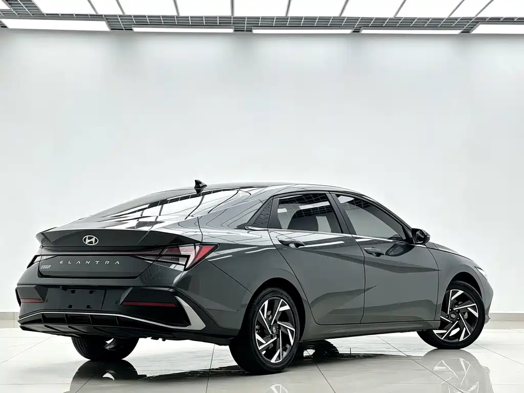 Hyundai Elantra — миниатюра 4