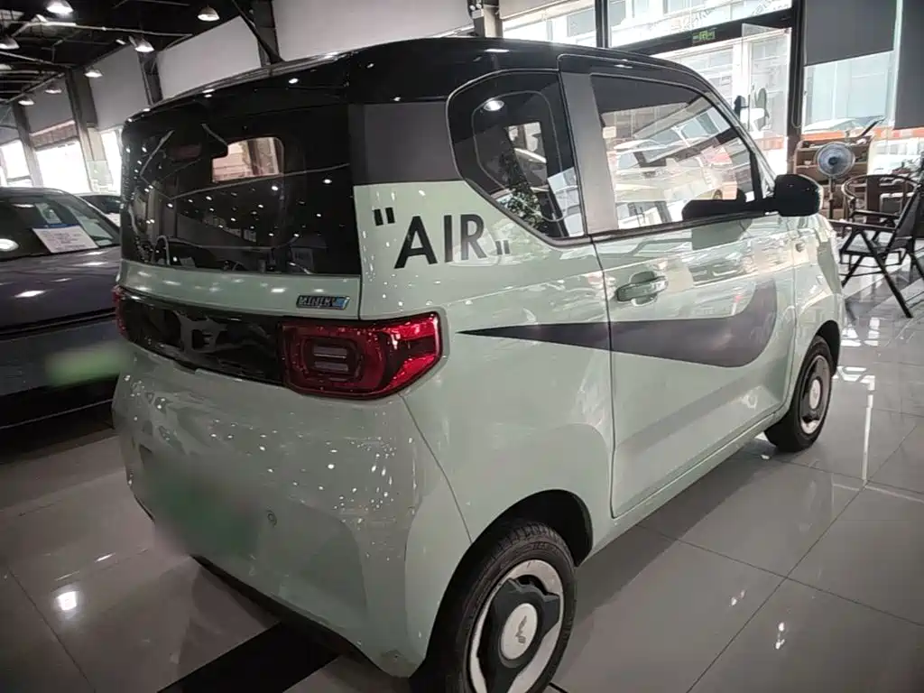 Wuling MINIEV — миниатюра 7