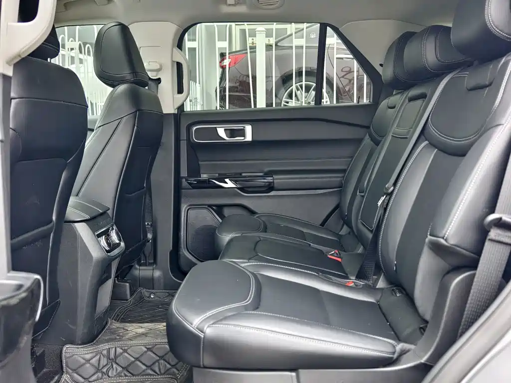 Ford Explorer — миниатюра 16