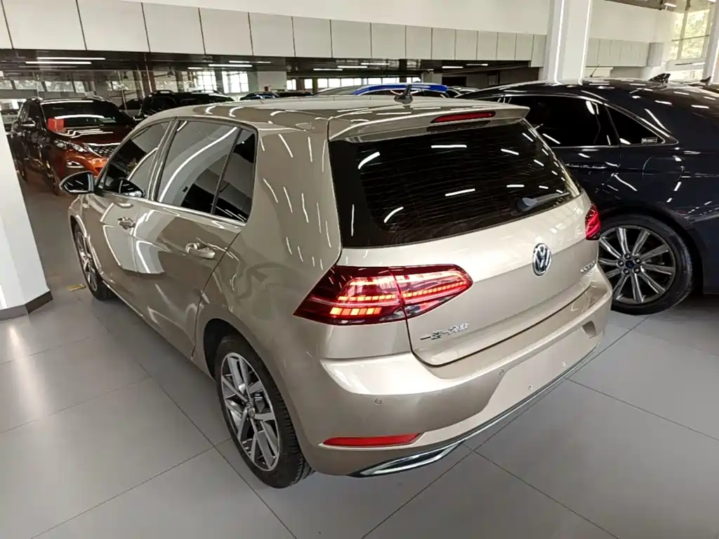 Volkswagen Golf — миниатюра 5