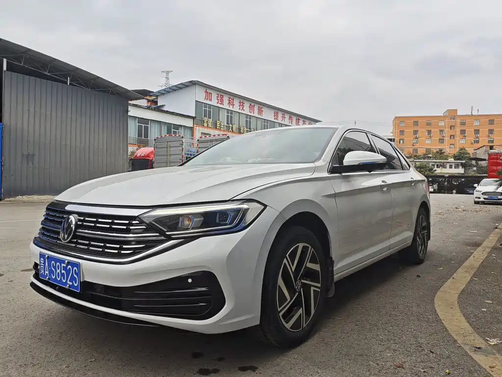 Volkswagen Sagitar 2023