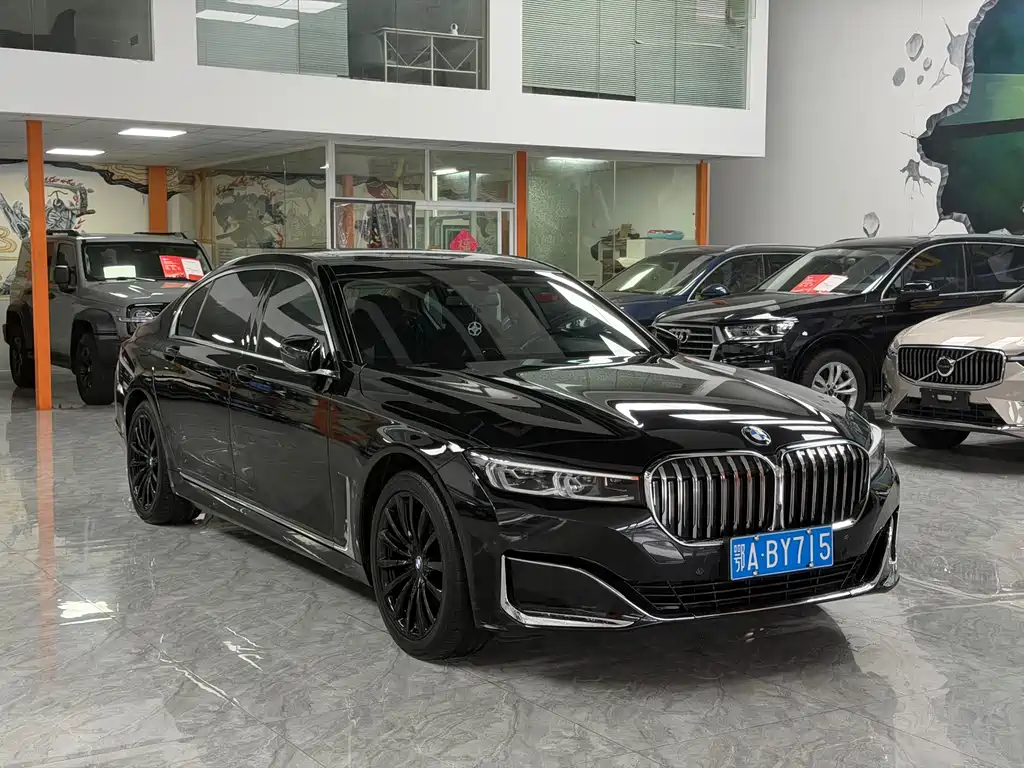 BMW 7 Series — миниатюра 3