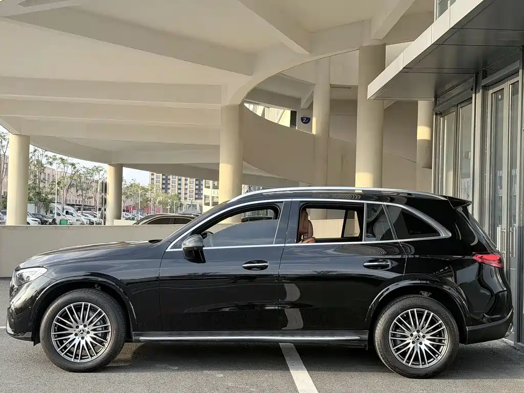 Mercedes-Benz GLC — миниатюра 12