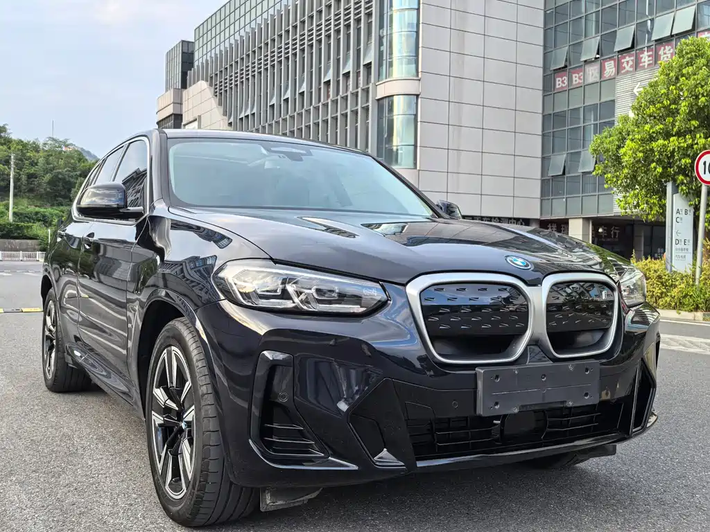 BMW iX3 — миниатюра 2