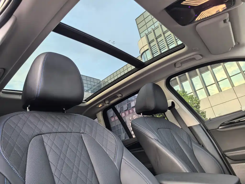 BMW iX3 — миниатюра 6