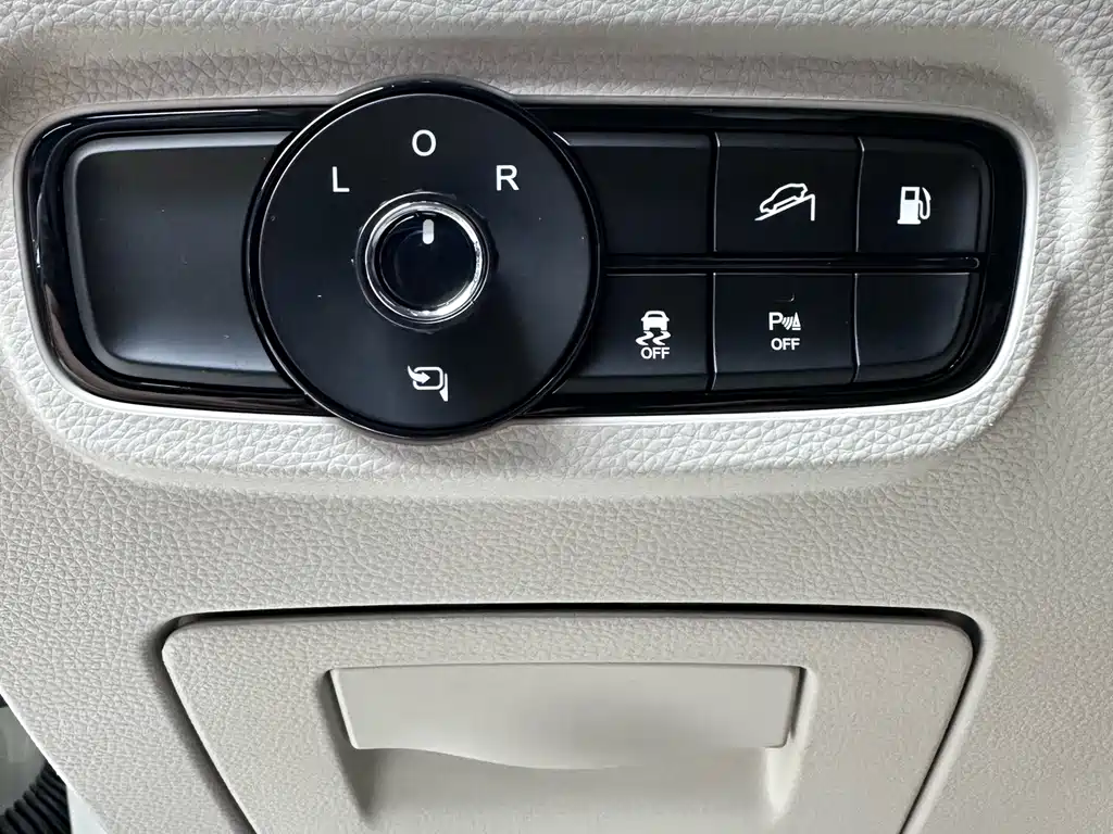 GAC Motor Trumpchi GS8 — миниатюра 21