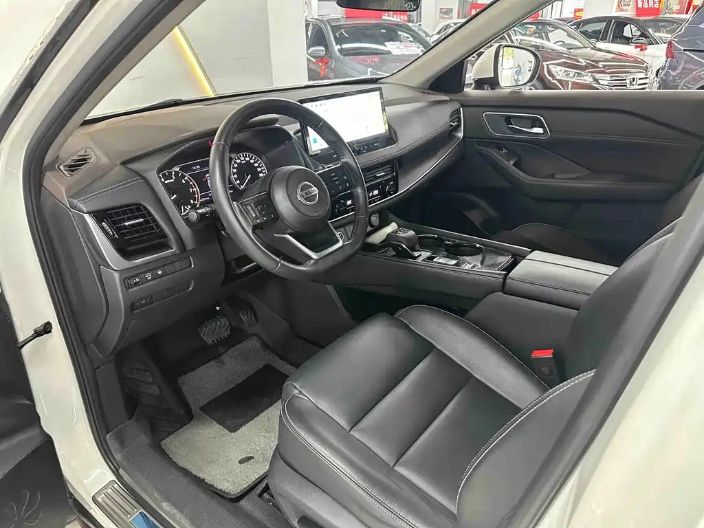 Nissan X-Trail — миниатюра 4