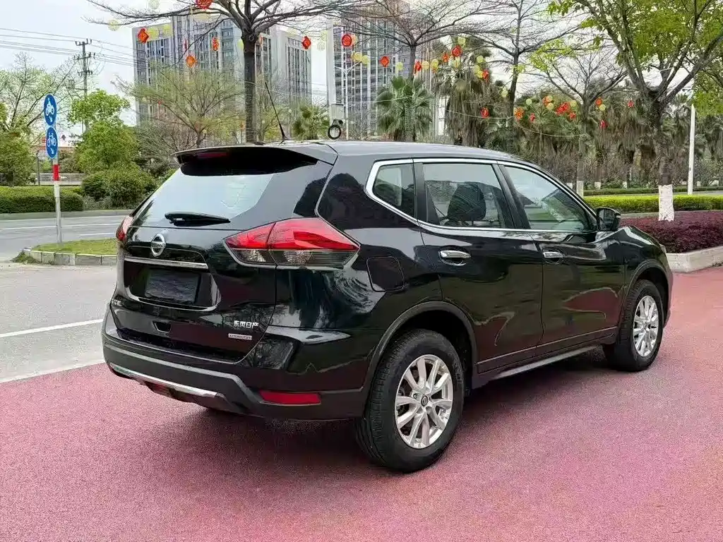 Nissan X-Trail — миниатюра 9