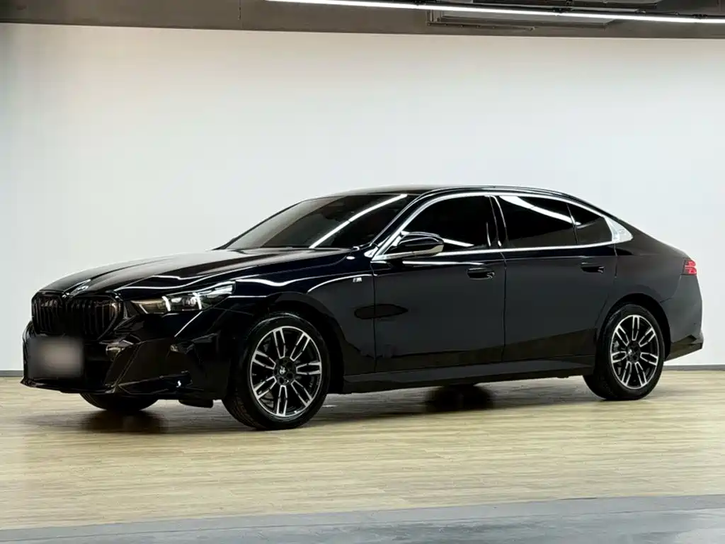 BMW 5 Series — миниатюра 3