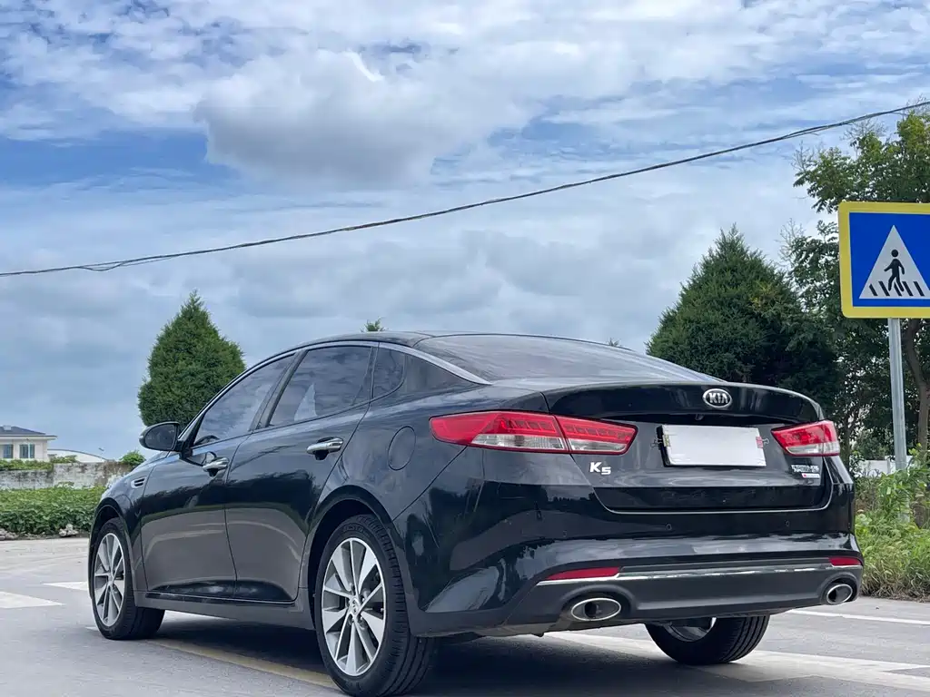 Kia K5 — миниатюра 5
