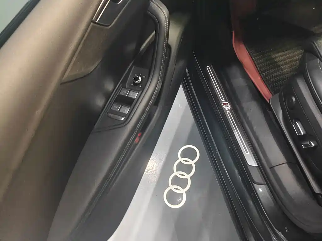 Audi A4L — миниатюра 4