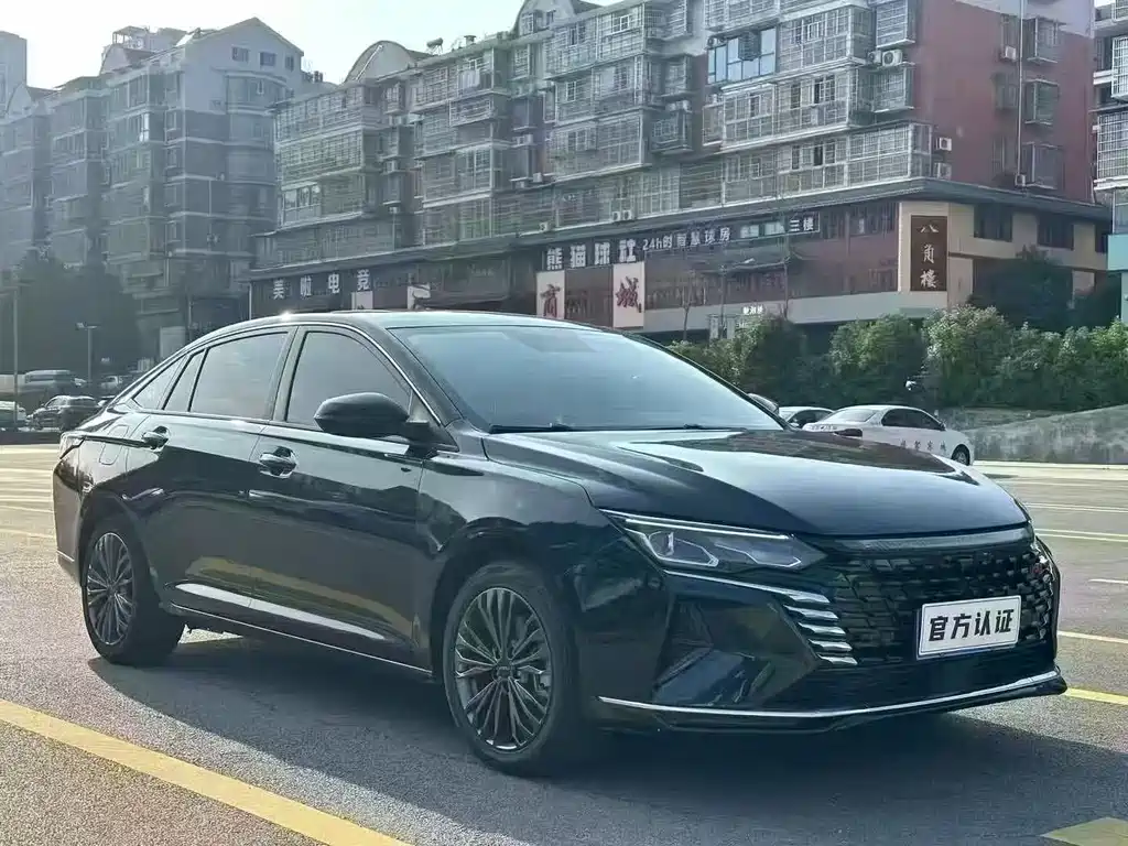 DONGFENG YI HYUN MAX