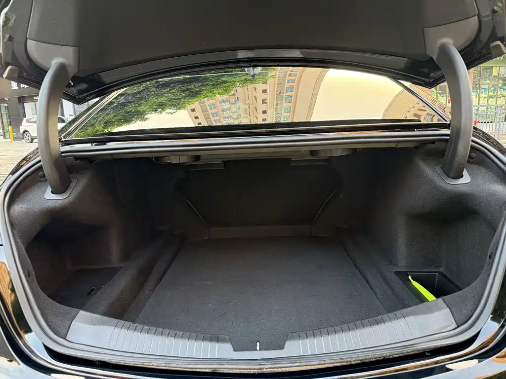 Cadillac CT5 — миниатюра 7