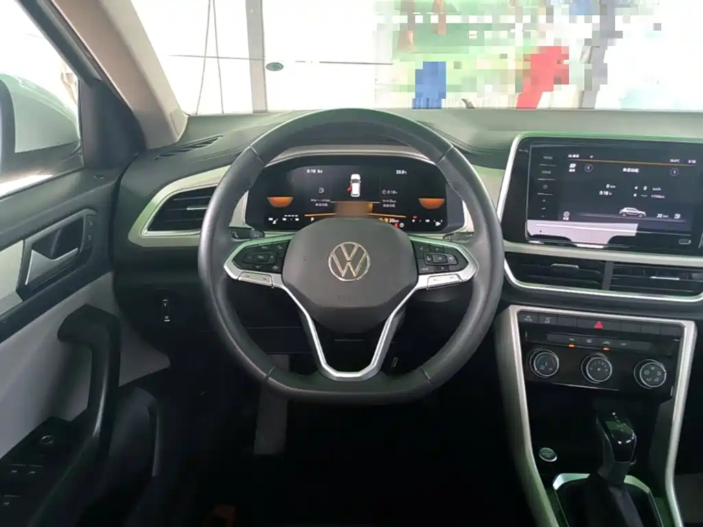 Volkswagen T-Roc — миниатюра 11