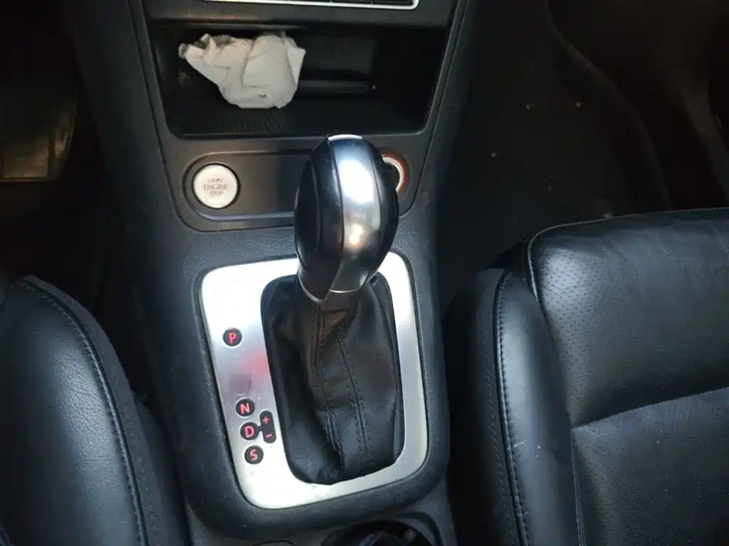 Volkswagen Tiguan 2015 1.8TSI AT Luxury