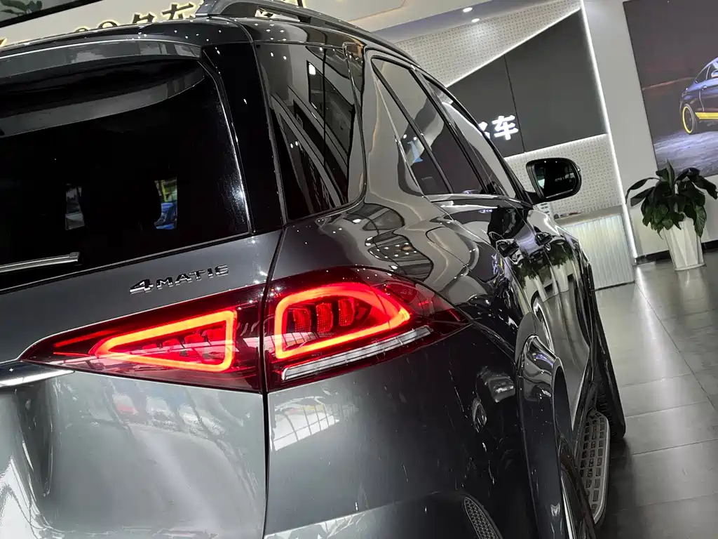 Mercedes-Benz GLE (Import) — миниатюра 8