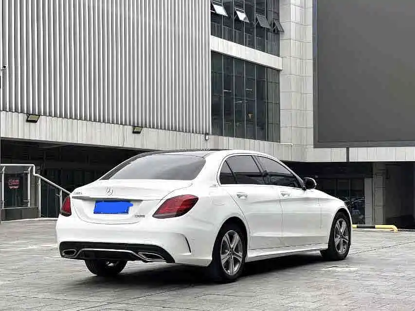 Mercedes-Benz C-Class — миниатюра 4