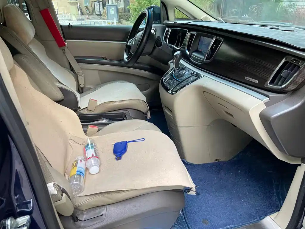 Toyota Land Cruiser — миниатюра 10