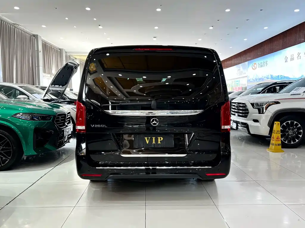 Mercedes-Benz V-Class — миниатюра 5