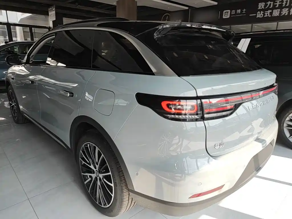 Leapmotor Leapmotor C11 — миниатюра 5