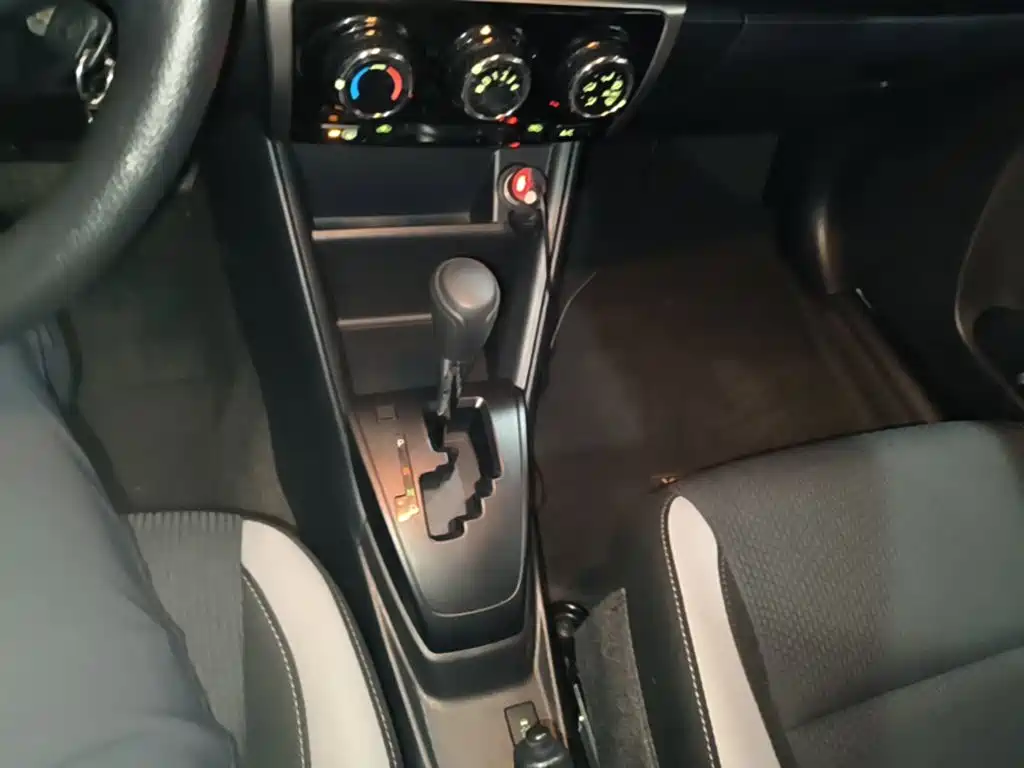 Toyota Yaris L — миниатюра 14