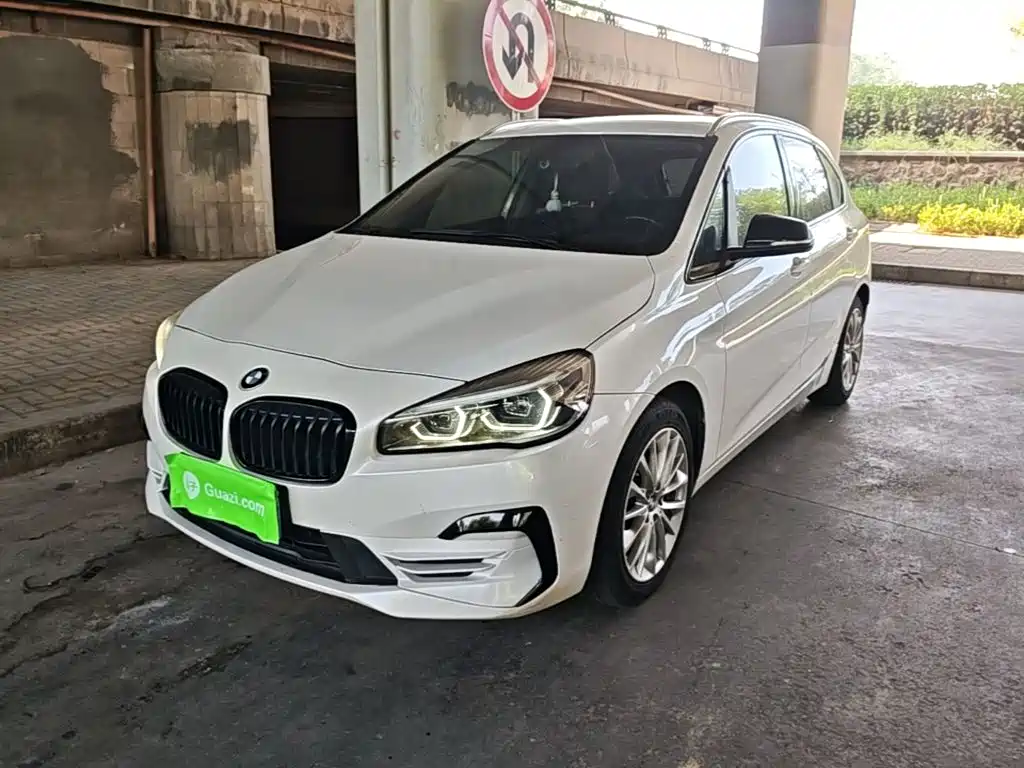 BMW 2 Series Active Tourer — миниатюра 2