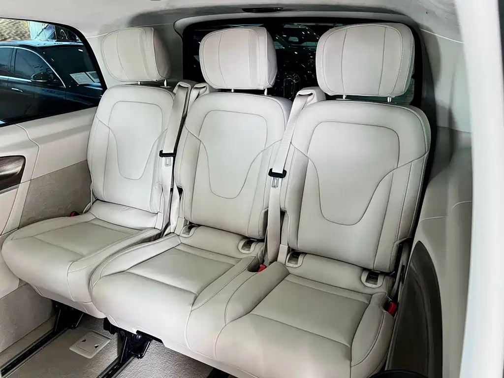 Mercedes-Benz V-Class — миниатюра 11