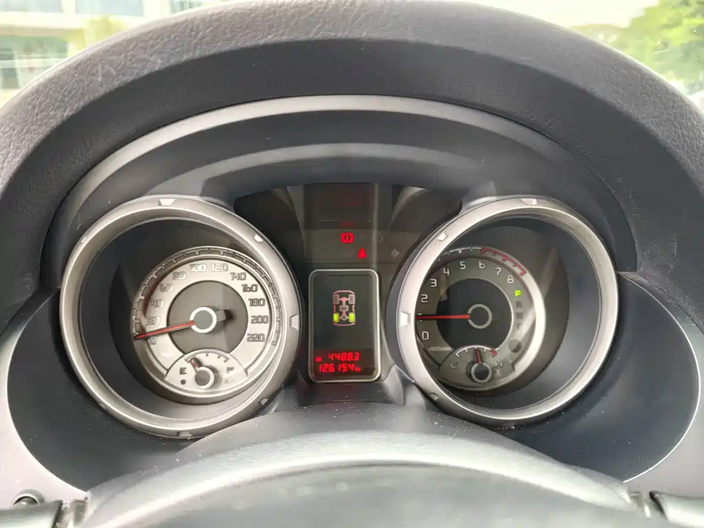 Mitsubishi Pajero (Import) — миниатюра 12